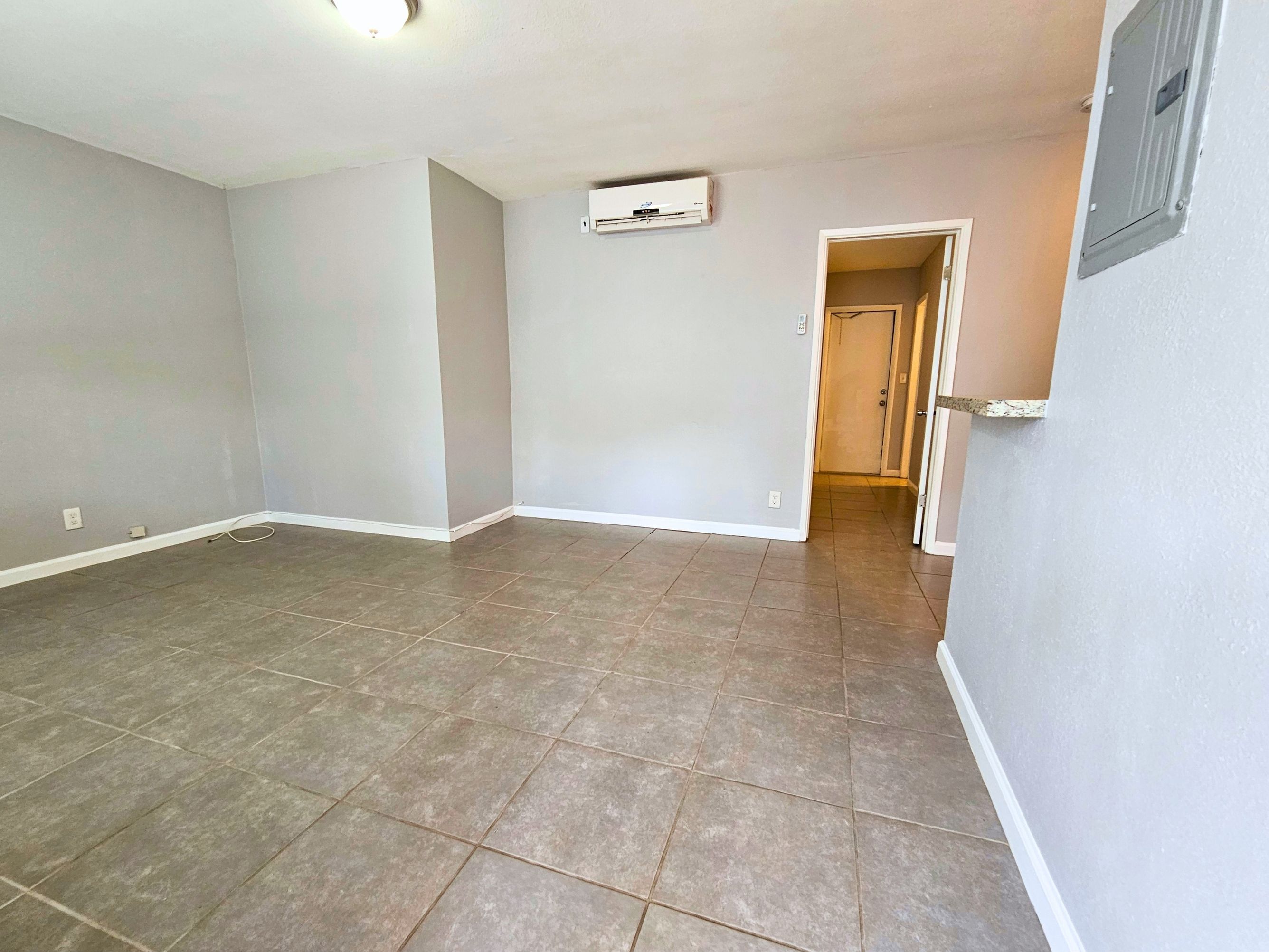 641 NE 8th Avenue - 3
