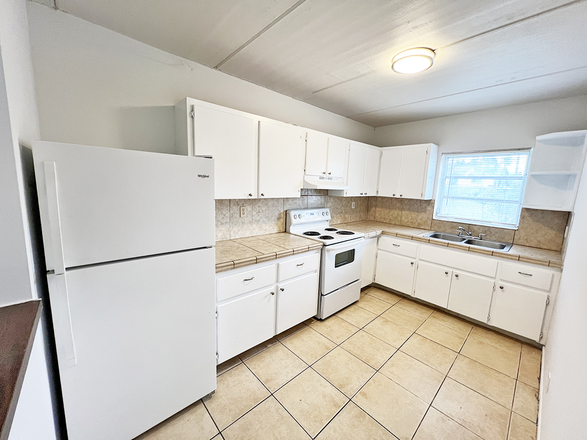 3615 Southwest 52nd Avenue - C-103