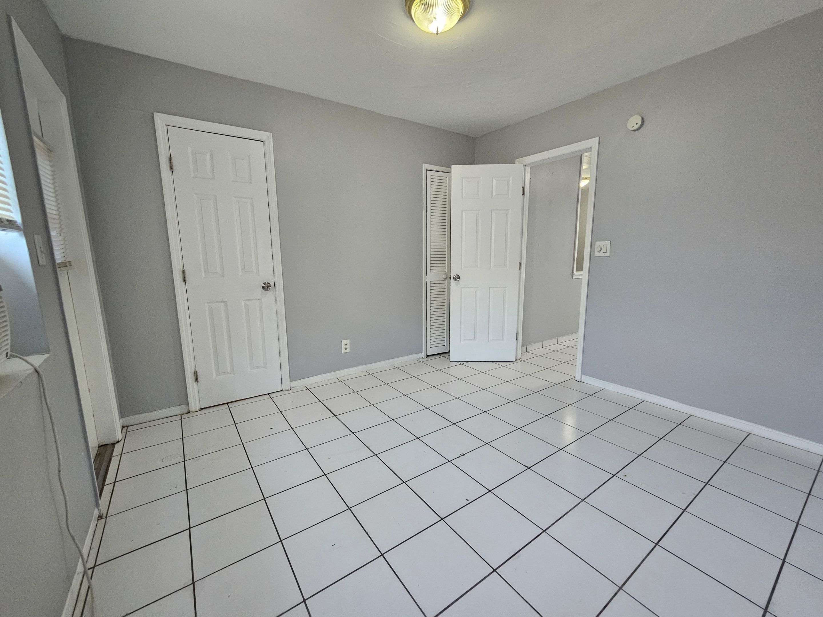 631 NE 8th Avenue - 4