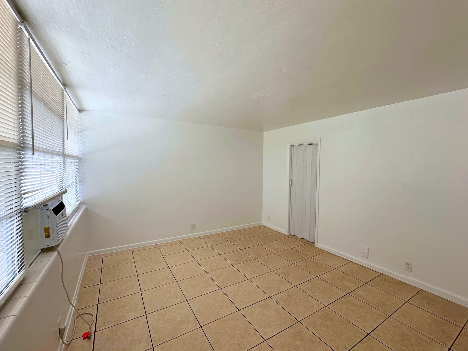 4611 South Congress Avenue - 317