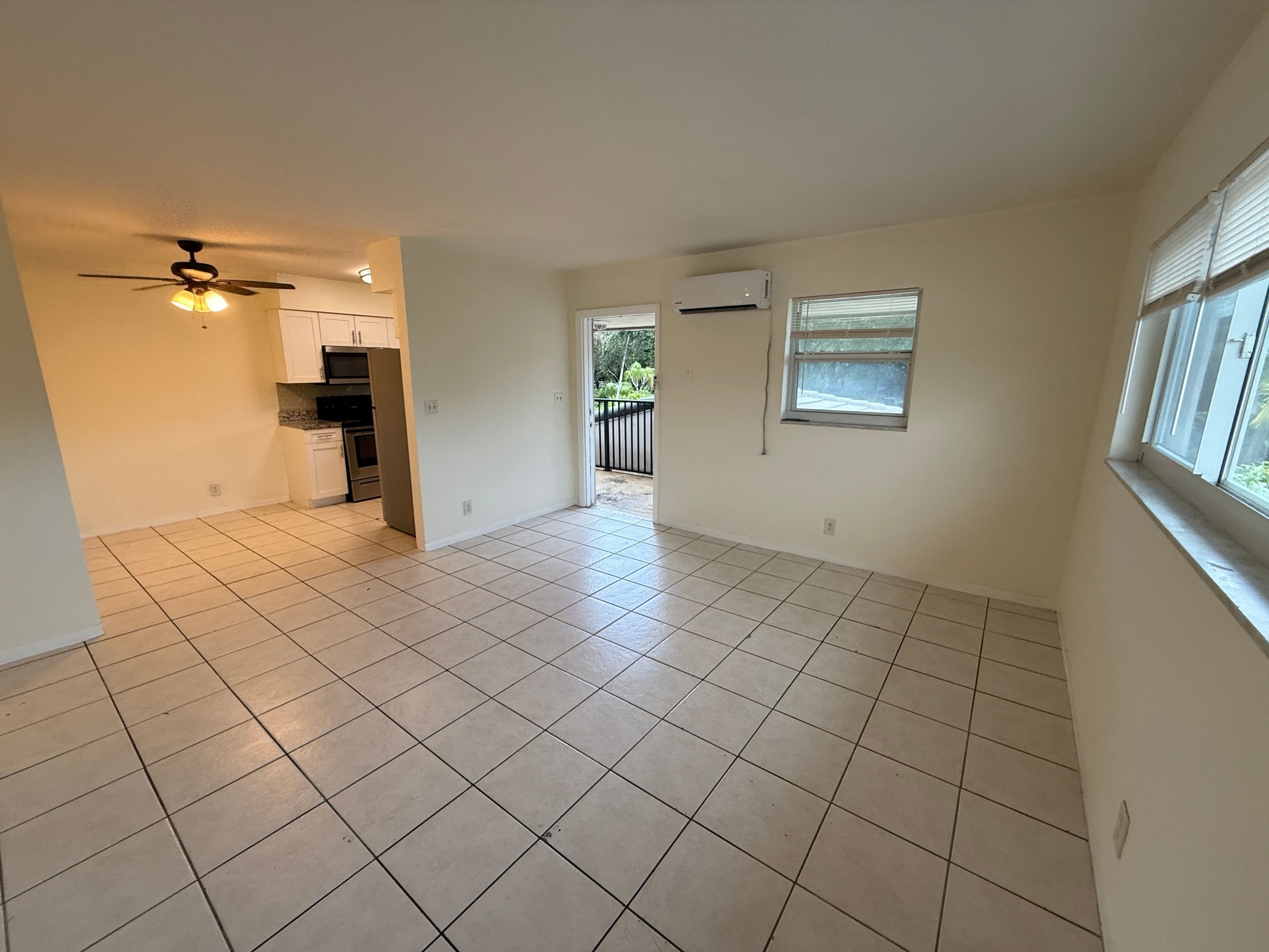 909 Southeast 14th Court - 7