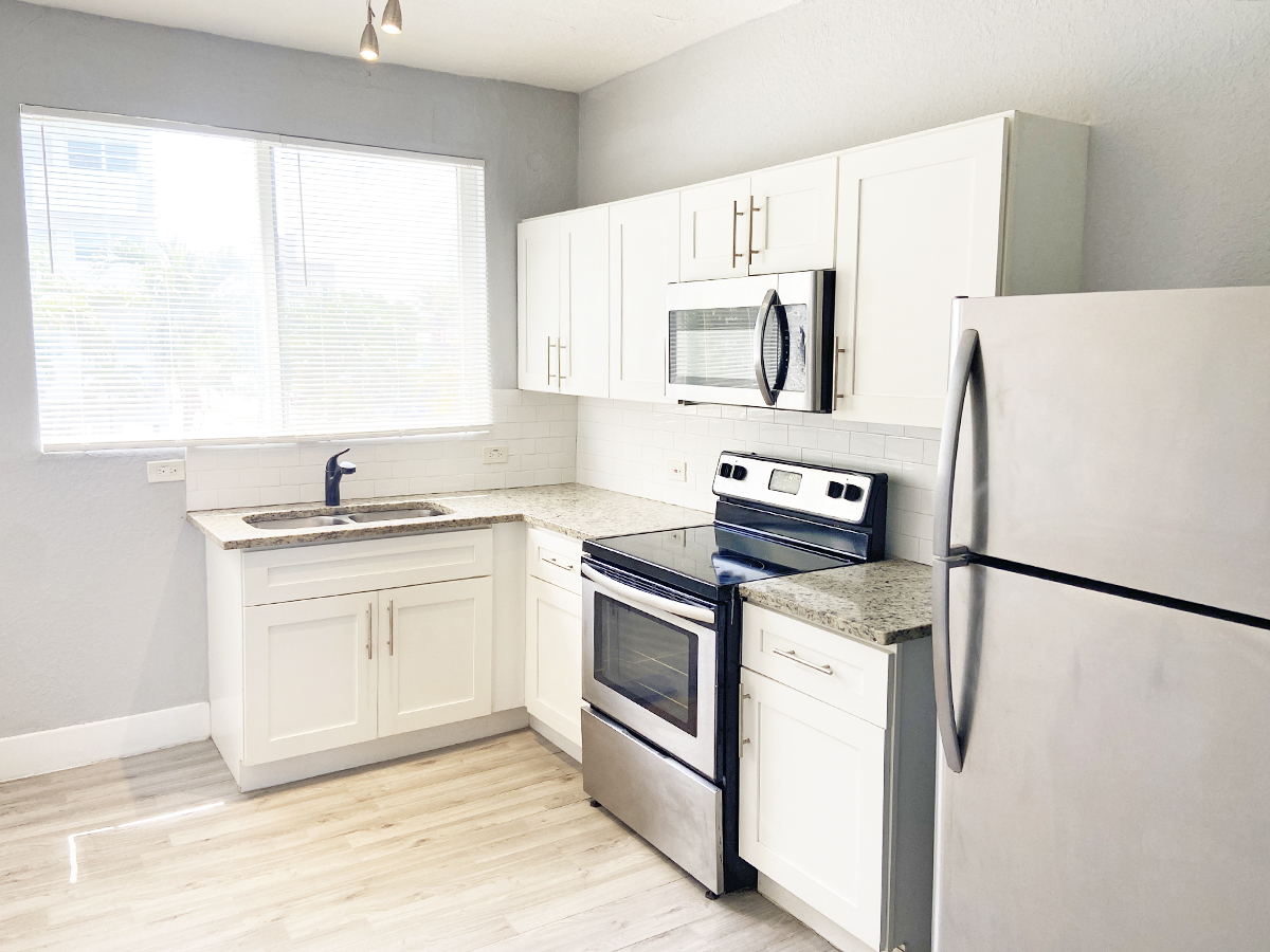 702 South 17th Avenue - 8