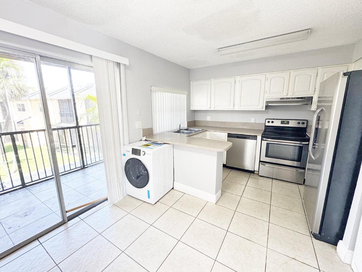 4411 Treehouse Lane - 24G