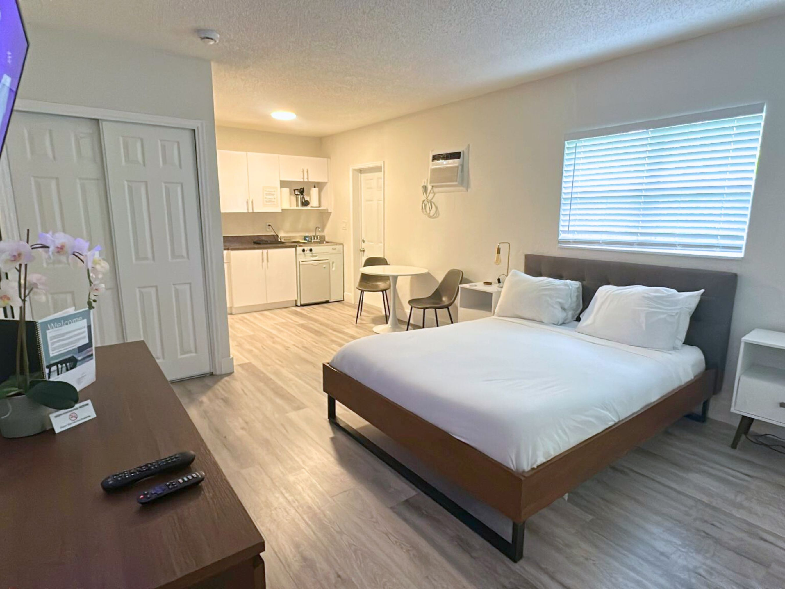 421 Sunset Drive - 5